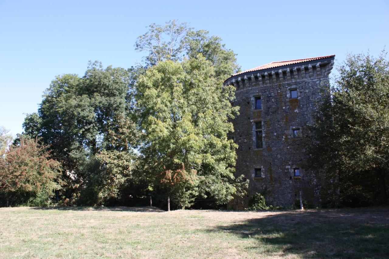 Bocage Belle Histoire Bed and Breakfast Moutiers-Sous-Chantemerle Exteriör bild